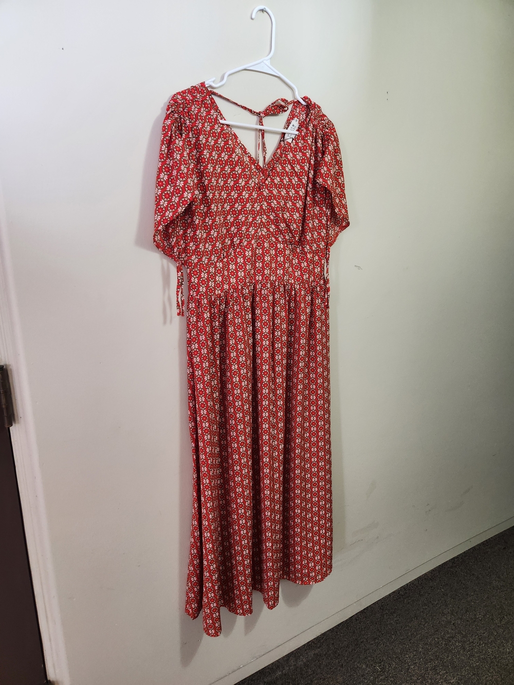 Molly Bracken Red Floral V-Neck Maxi Dress with Back Tie M Medium
